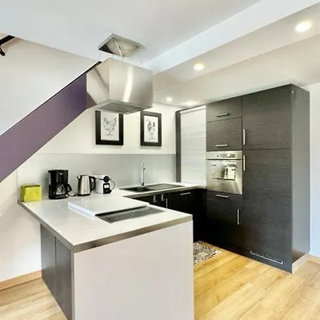 Holiday home Charme 4 Avec Salle D'eau, Confort Moderne - Fr-1-584-368 Haroue