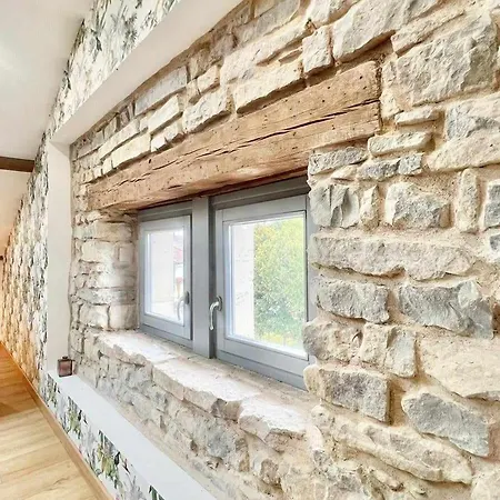 Charme 4 Avec Salle D'eau, Confort Moderne - Fr-1-584-368 * Haroue