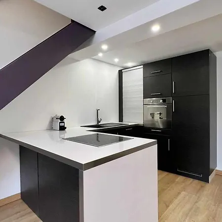 Charme 4 Avec Salle D'eau, Confort Moderne - Fr-1-584-368