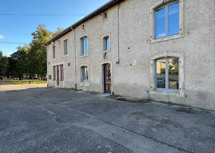 Charme 4 Avec Salle D'eau, Confort Moderne - Fr-1-584-368 Haroue