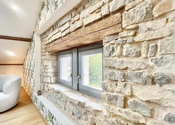 Charme 4 Avec Salle D'eau, Confort Moderne - Fr-1-584-368 * Haroue